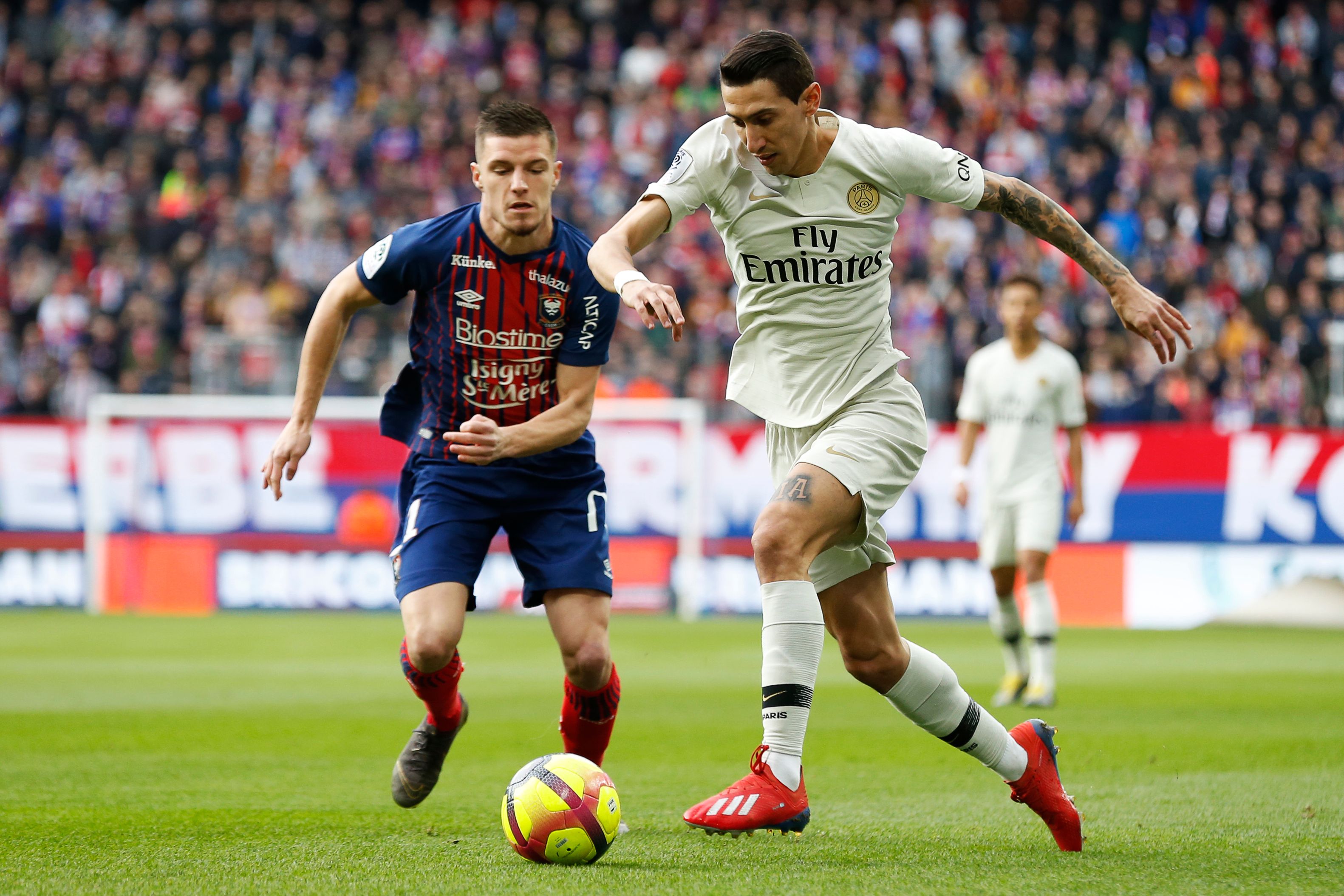 集体低迷！开拓者上半场13次失误&禁区得分14-36落后