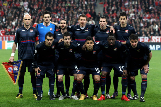 佳夫：作为后卫单场比赛进俩球不常见；沃尔特马德是顶级前锋