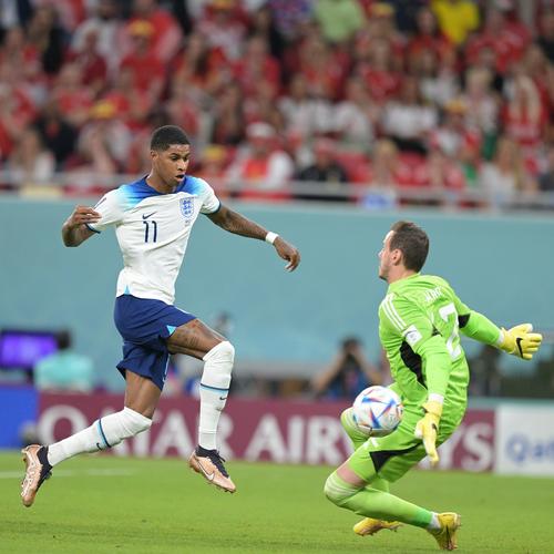 中超：山东泰山客场2-0完胜青岛队