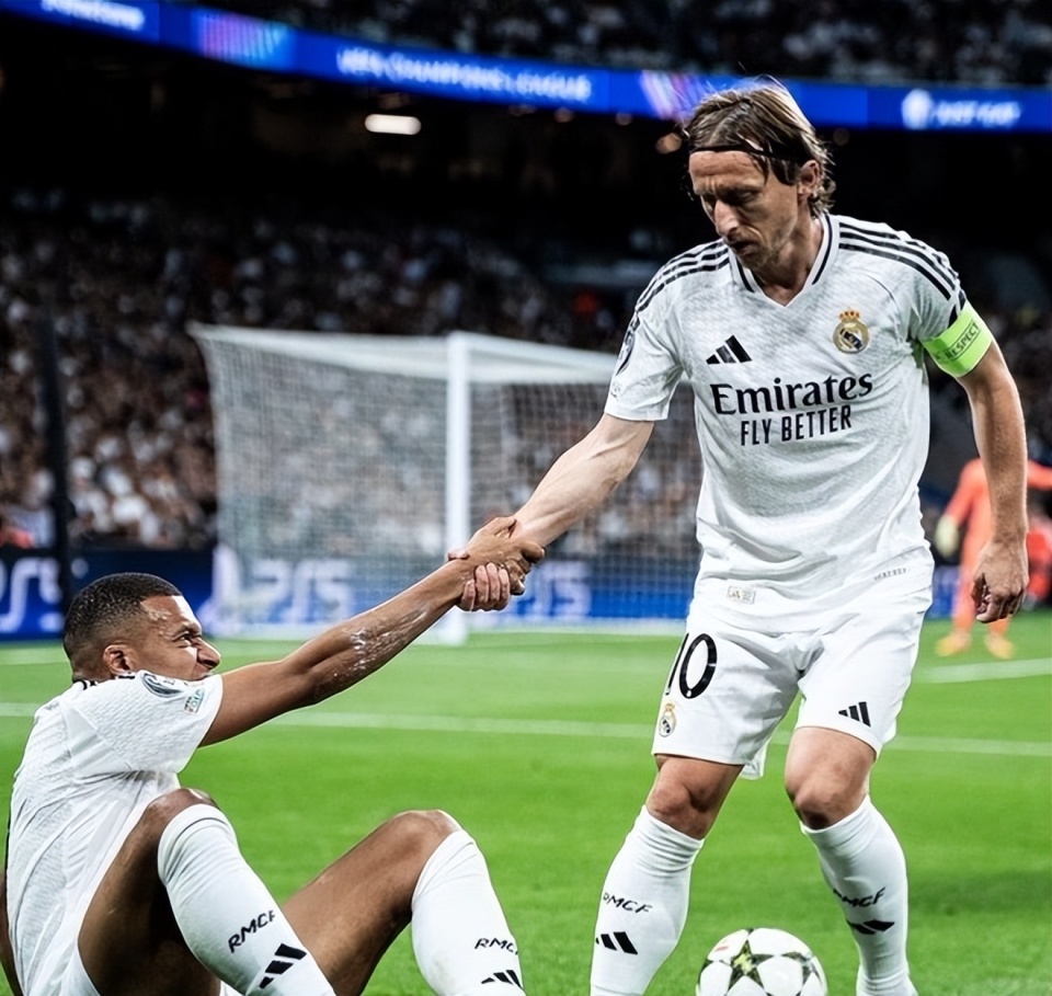 日职联战报：稻垣祥点射绝杀，名古屋鲸鱼1-0战胜福冈黄蜂