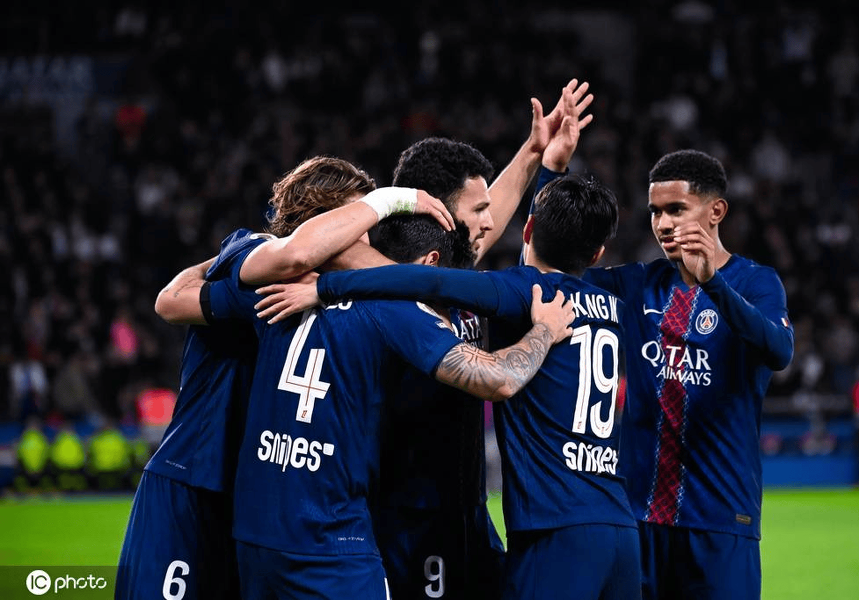 扬科维奇：我和邵佳一很早就认识，他兼具中欧足球特质