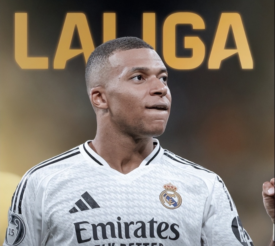 C罗中场休息时对裁判表达不满，讽刺道：你吹得太好了