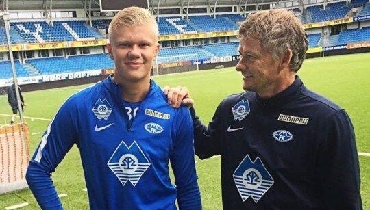 2-1，25岁英格兰国脚一剑封喉，率队2连胜反超切尔西，逼近前三