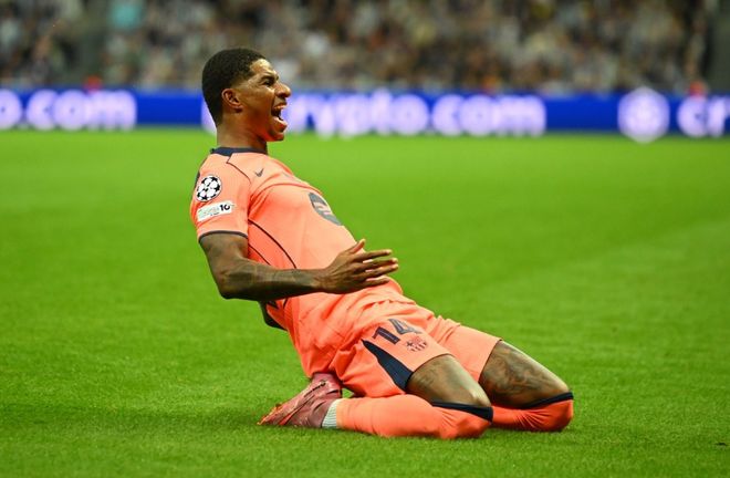 曼联英超赛场精彩抢断反击