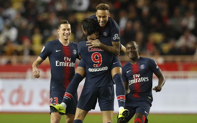 成都刮起“法国旋风” “眼镜侠”勒布伦兄弟闪耀混团世界杯